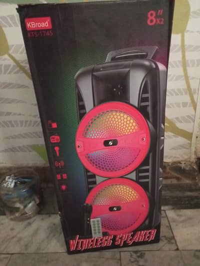 2 month use ho hai new hai mic remote sab hai