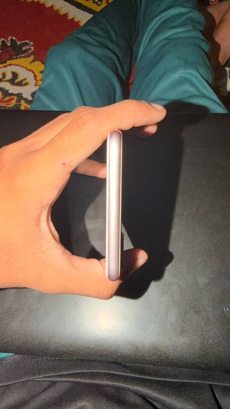 Apple iPhone 7 Plus 3