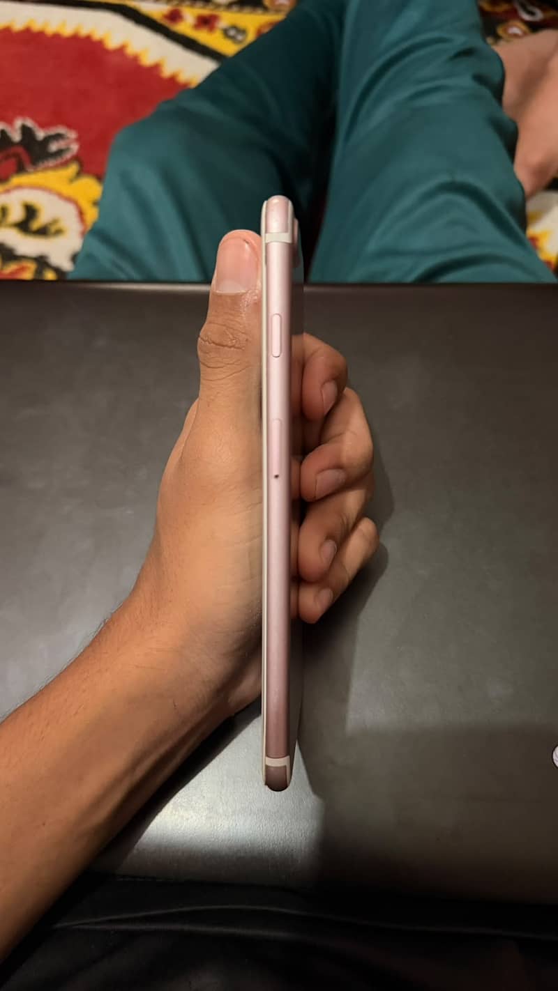Apple iPhone 7 Plus 5