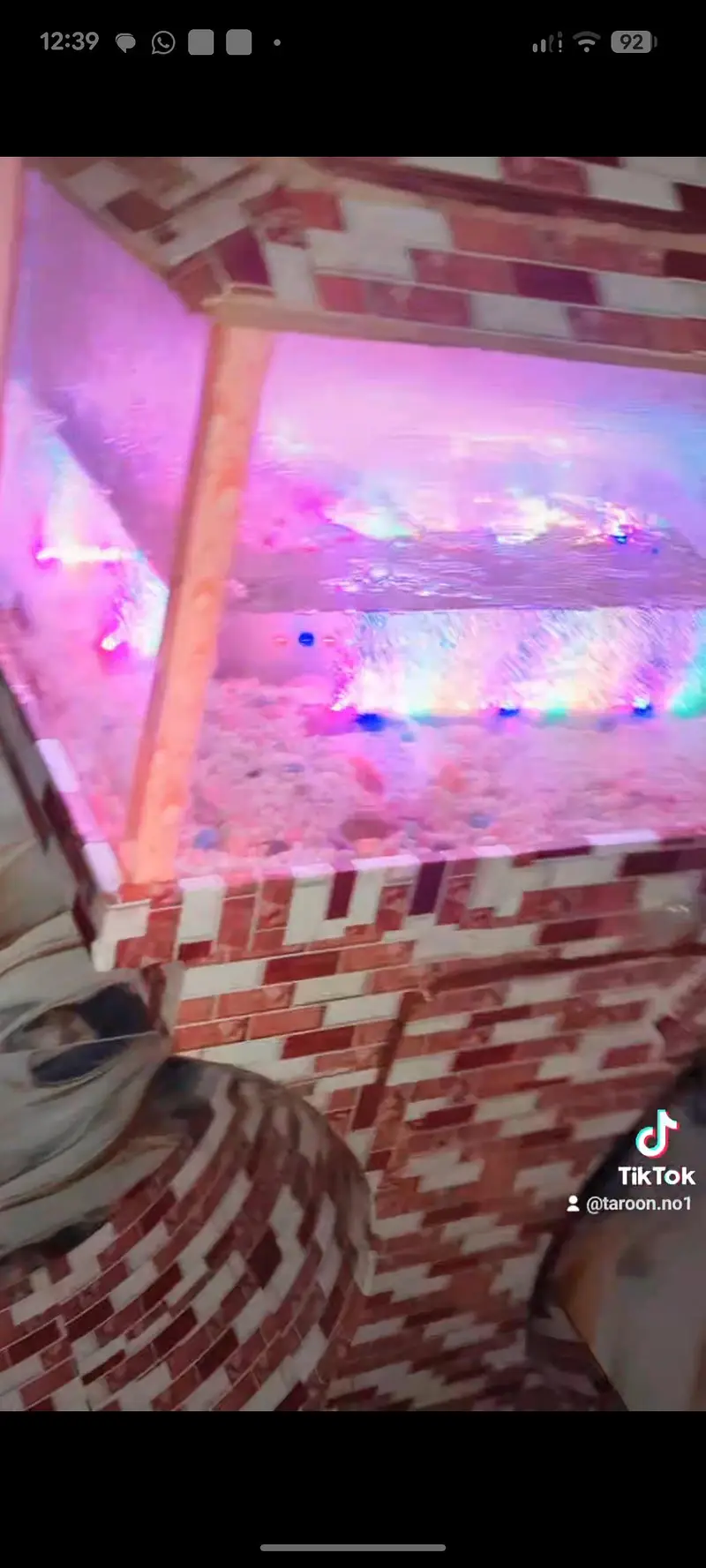 AQUARIUM    WITH AIR PUMP AND BUBBLE LIGHT — photo 3