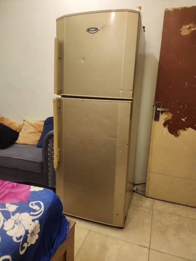 haier full size good conditioned fridge urgent