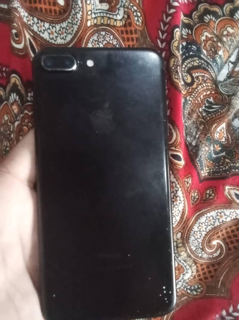 Apple iPhone 7 Plus 1