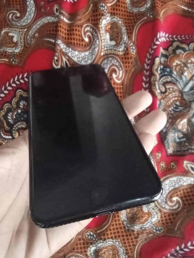 Apple iPhone 7 Plus 2