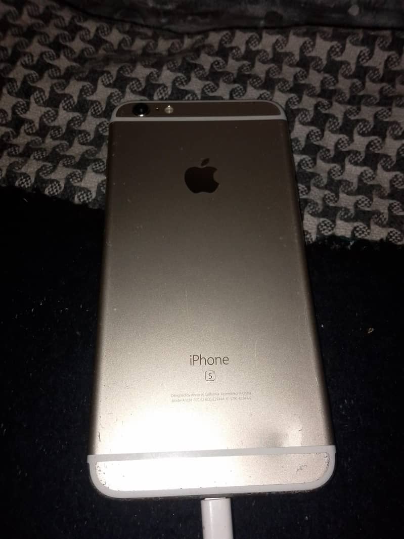 Apple iPhone 7 Plus 1