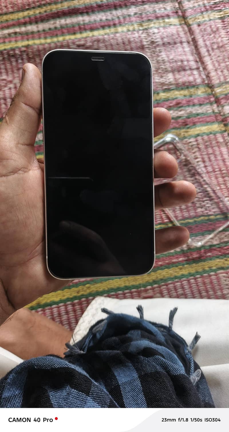 Apple iPhone 12 2