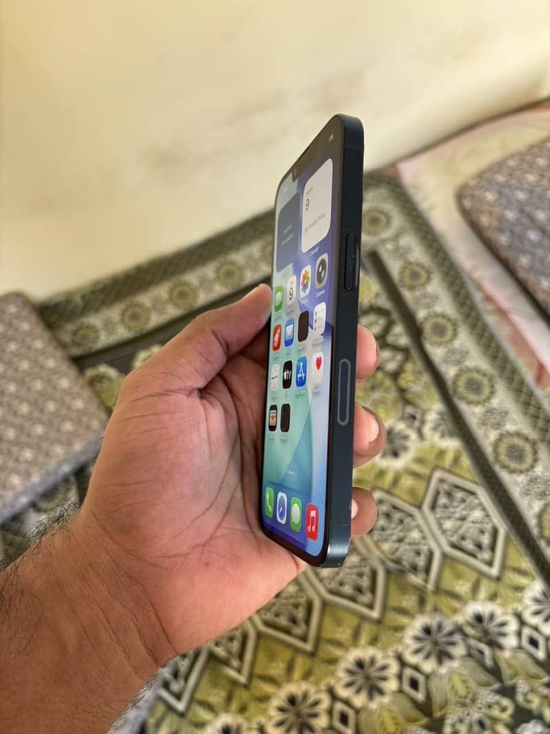 iphone 13 4