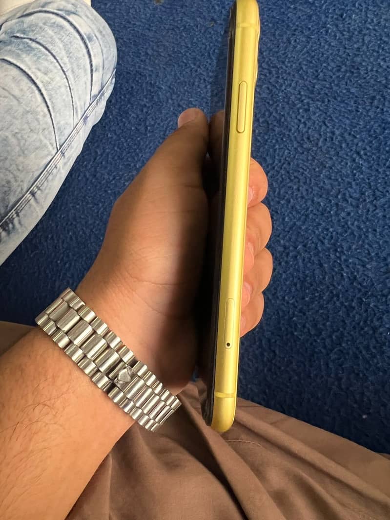 Apple iPhone 11 5