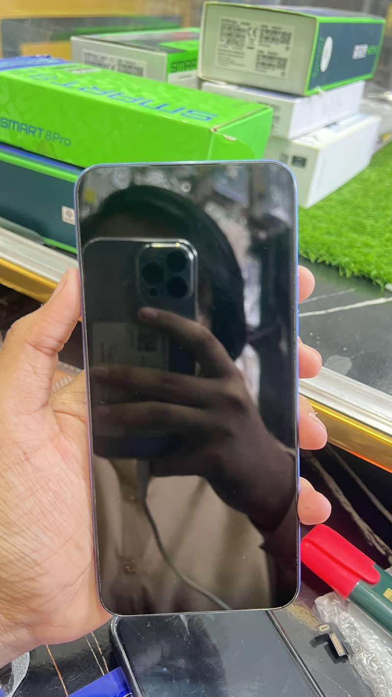 Tecno Spark 40 4