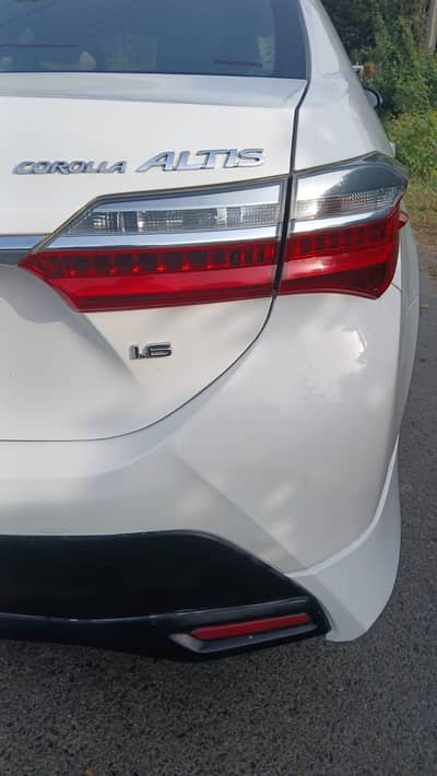 Toyota Corolla Altis  1.6 (2018) – Premium Condition