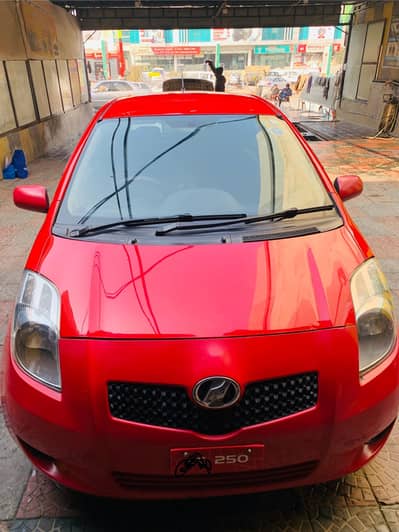 Toyota Vitz 2006 genuine body own by govt offcr