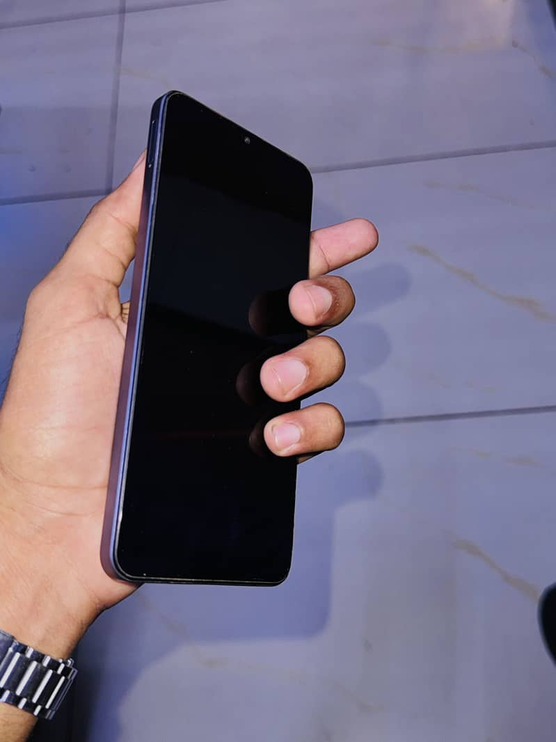 Realme Note 60 4