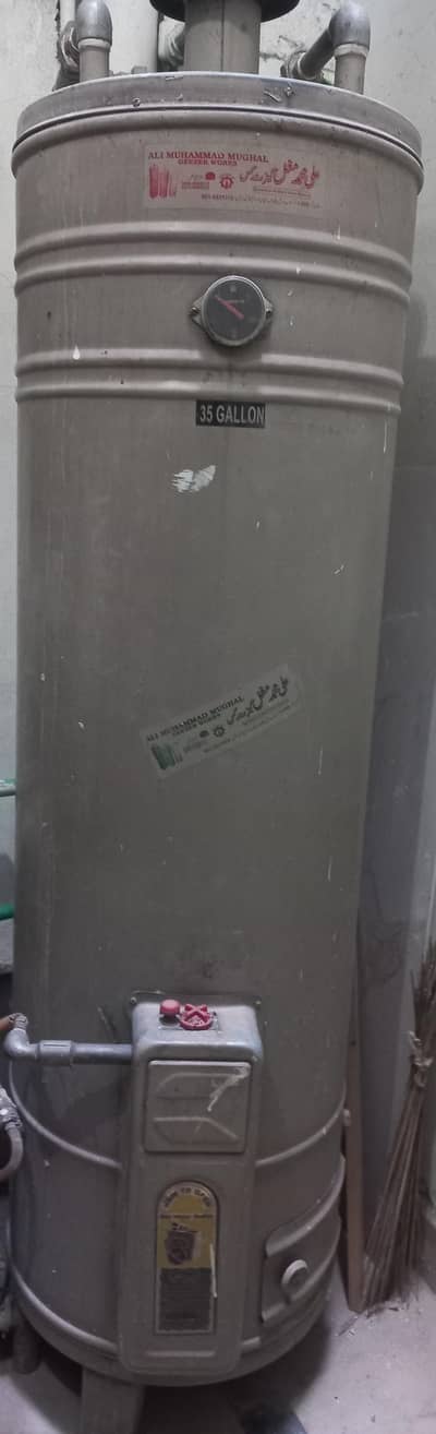 35 gallons gas gyeser