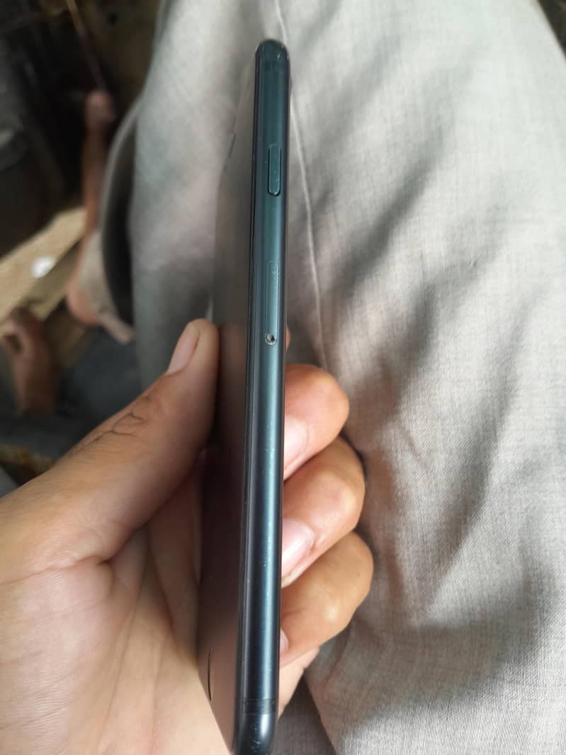 Apple iPhone 7 4