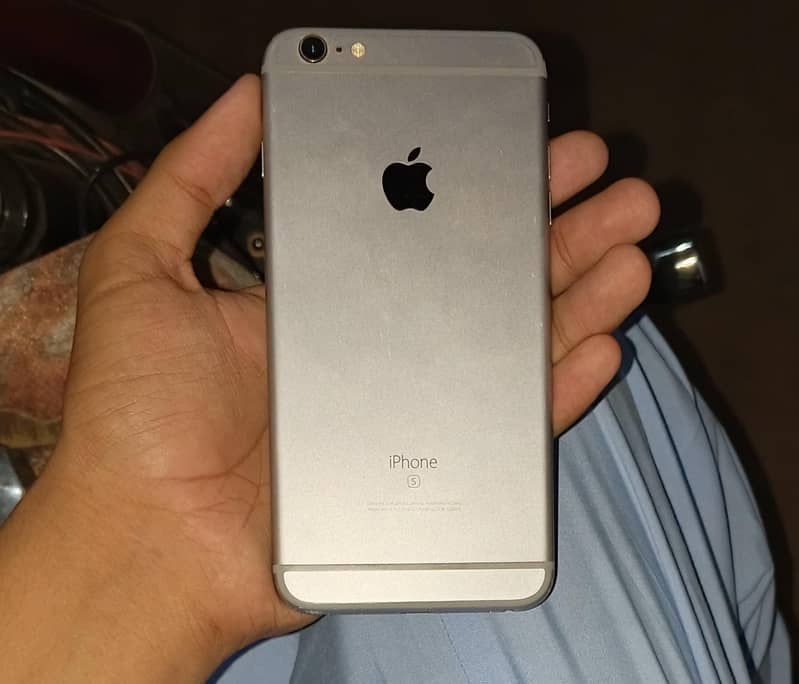 Apple iPhone 6 Plus 0