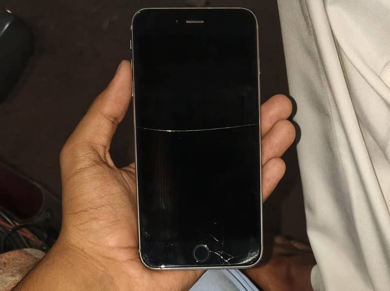 Apple iPhone 6 Plus 1