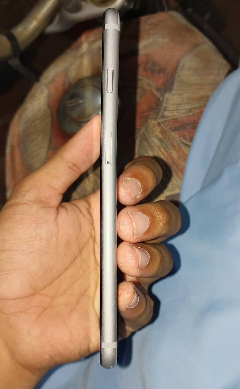 Apple iPhone 6 Plus 2