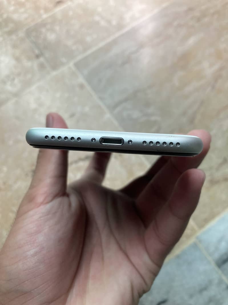 Apple iPhone SE 2