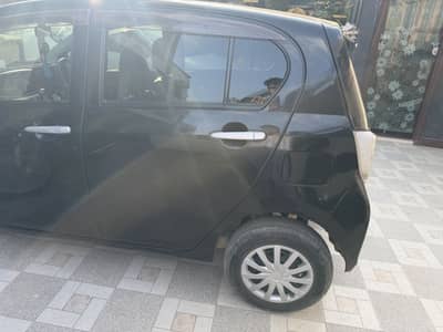 Daihatsu Mira 2012