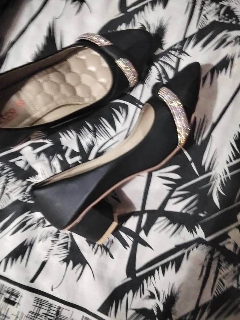 sandle 1