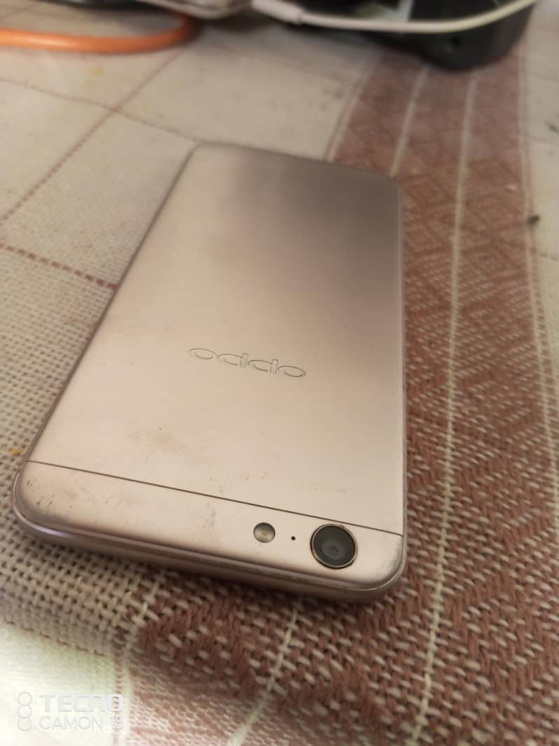 OPPO A57 5