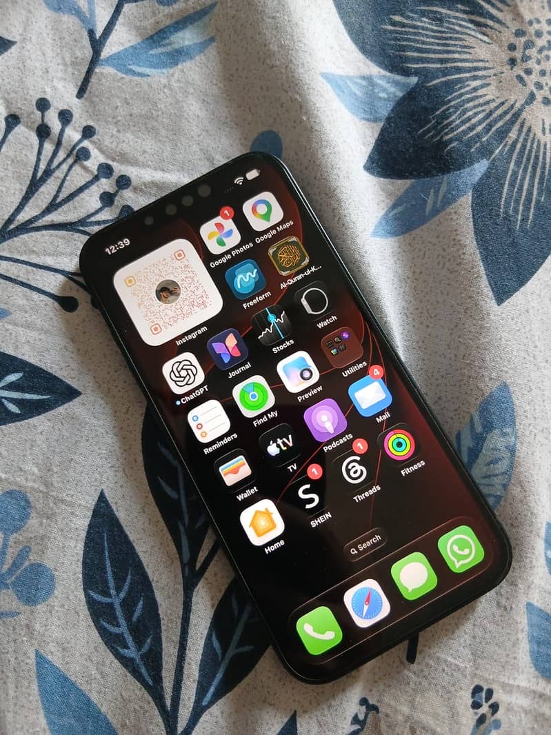 Apple iPhone 13 0
