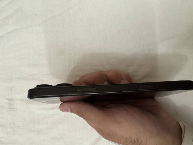 Apple iPhone 16 Pro Max 6