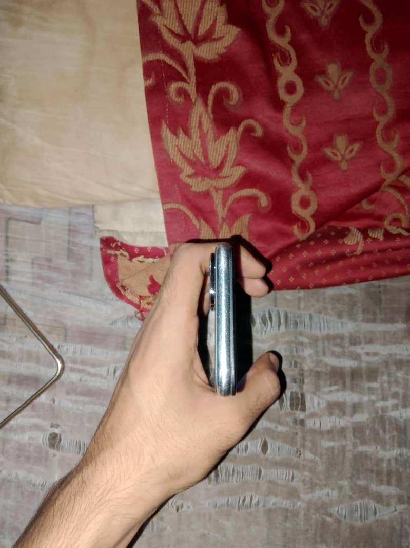 Apple iPhone X 3