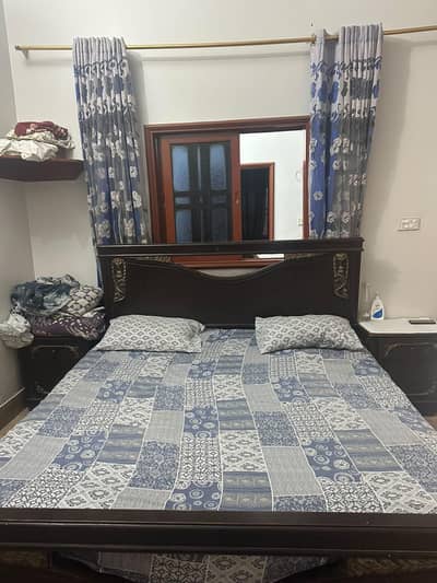 King Size Bed with Side Tables and Dressing