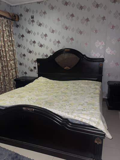Wooden bed set + mattress