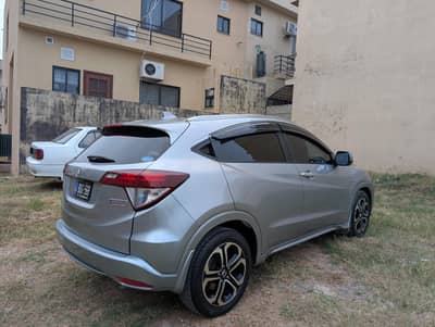 Honda Vezel 2015