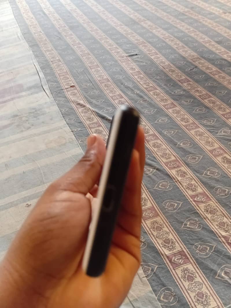 Google Pixel 6a 4
