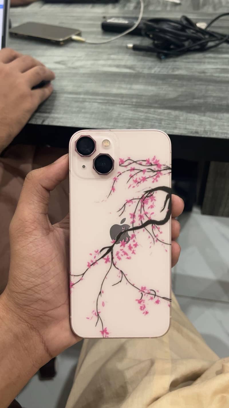 Apple iPhone 13 3