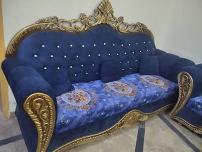 5 seater sofa seet with one table