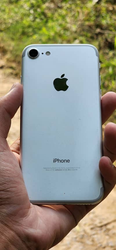 Apple iPhone 7