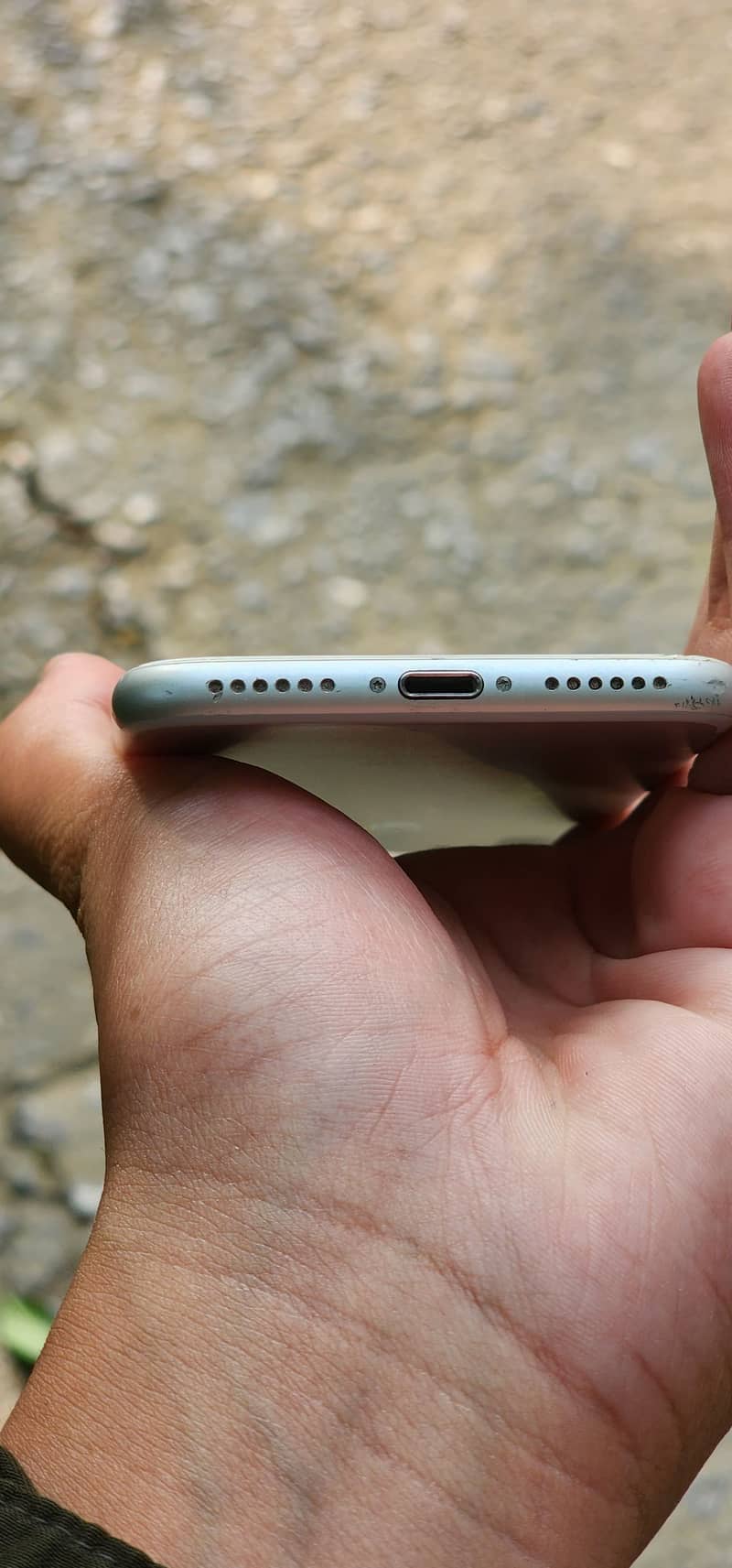 Apple iPhone 7 2