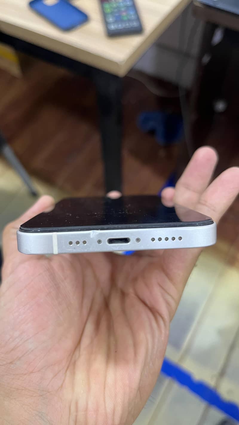 Apple iPhone 12 5