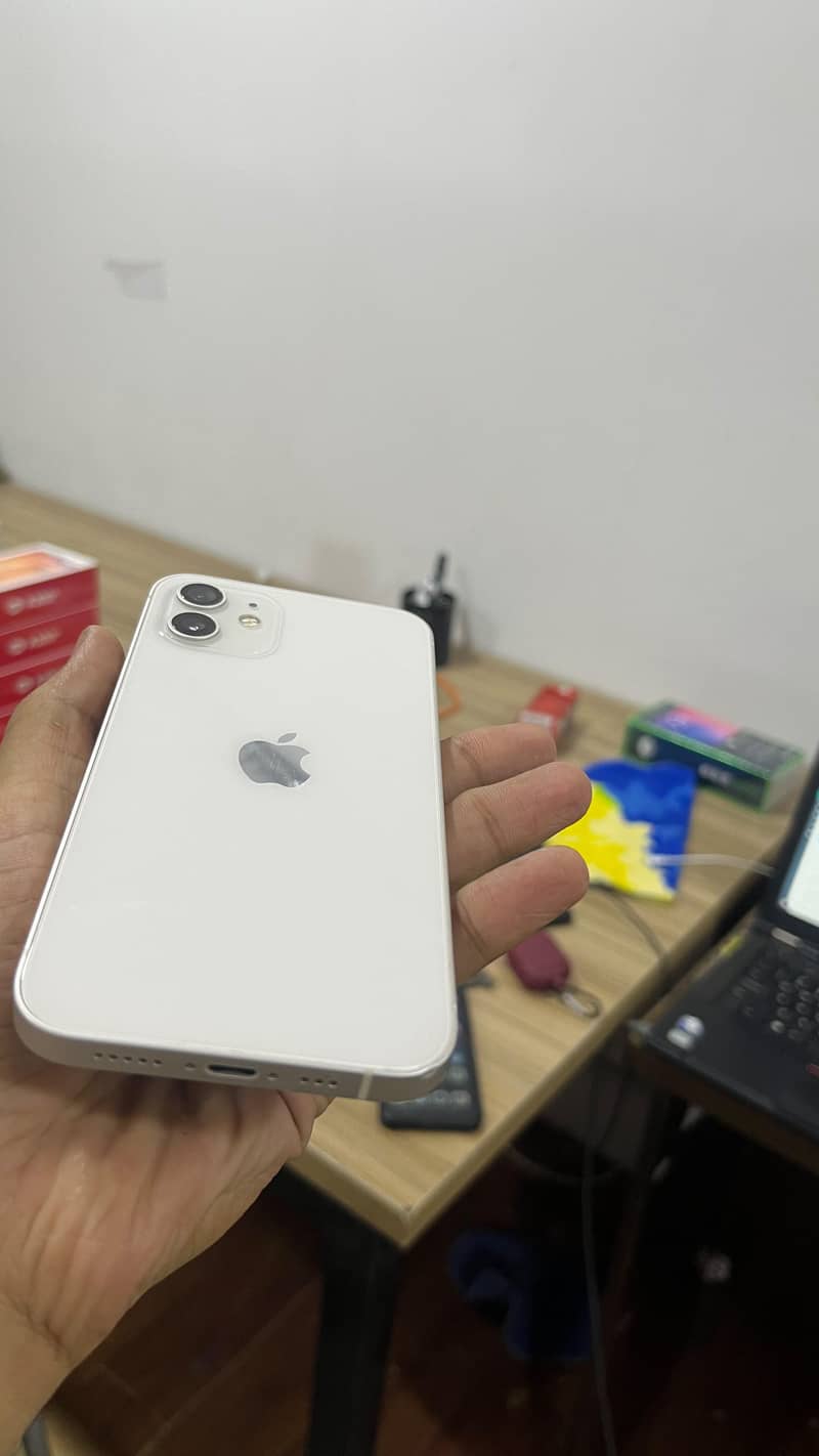 Apple iPhone 12 8