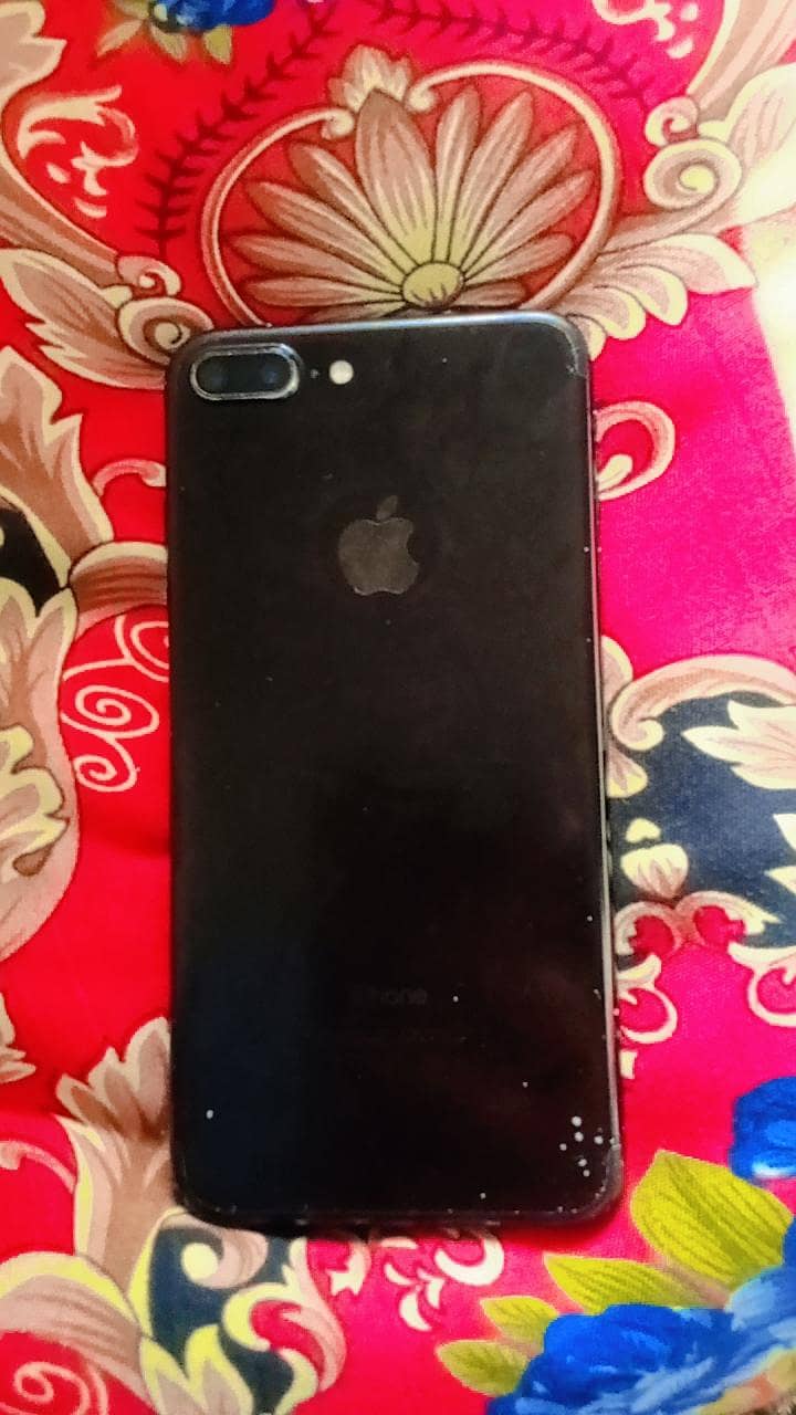 Apple iPhone 7 Plus 1