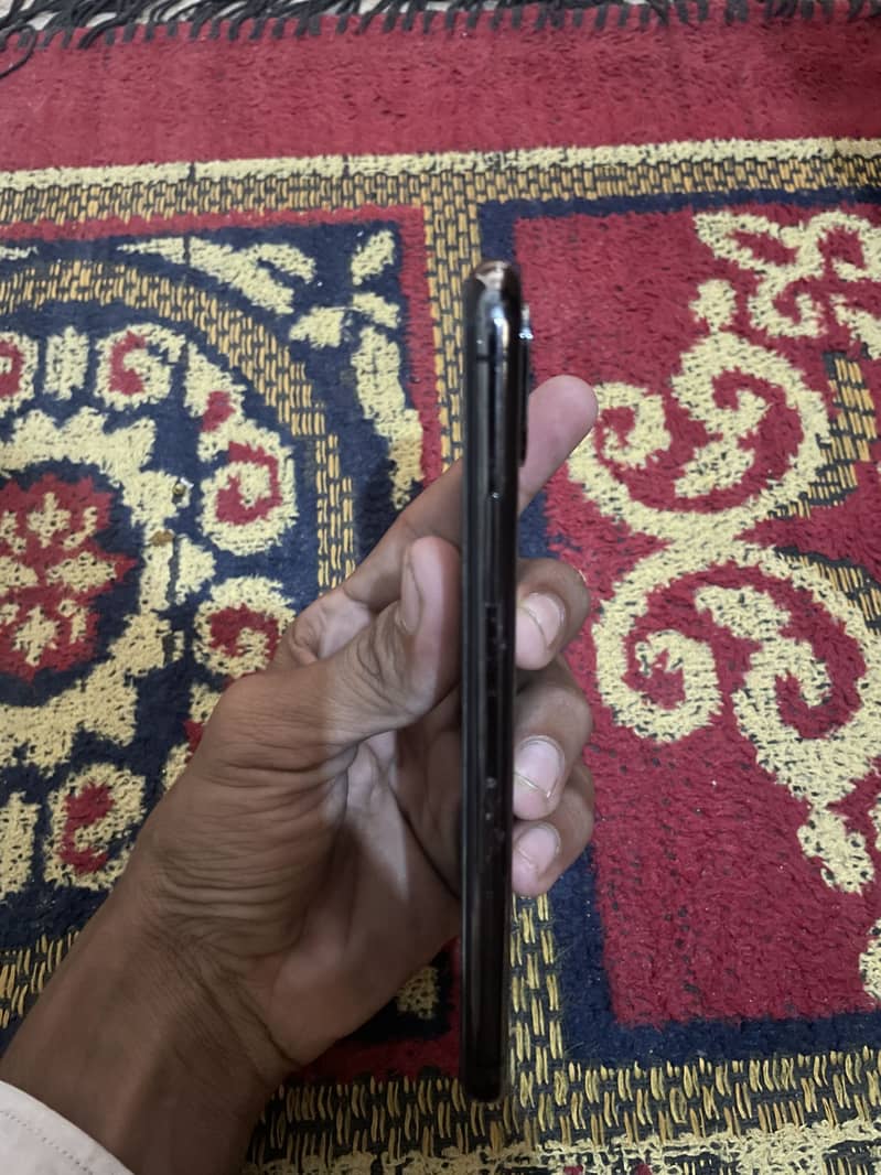 Apple iPhone X 0