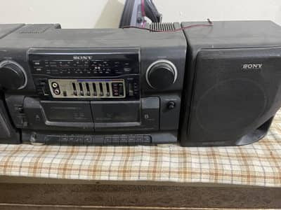 Sony tape raido for sale lush condition