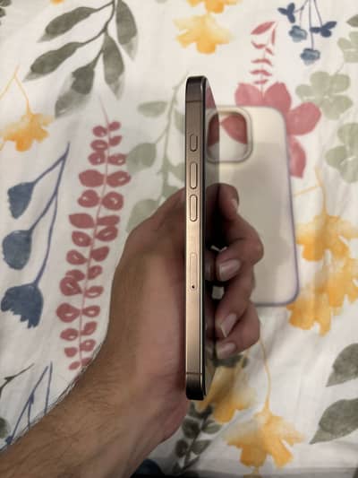 Apple iPhone 16 Pro
