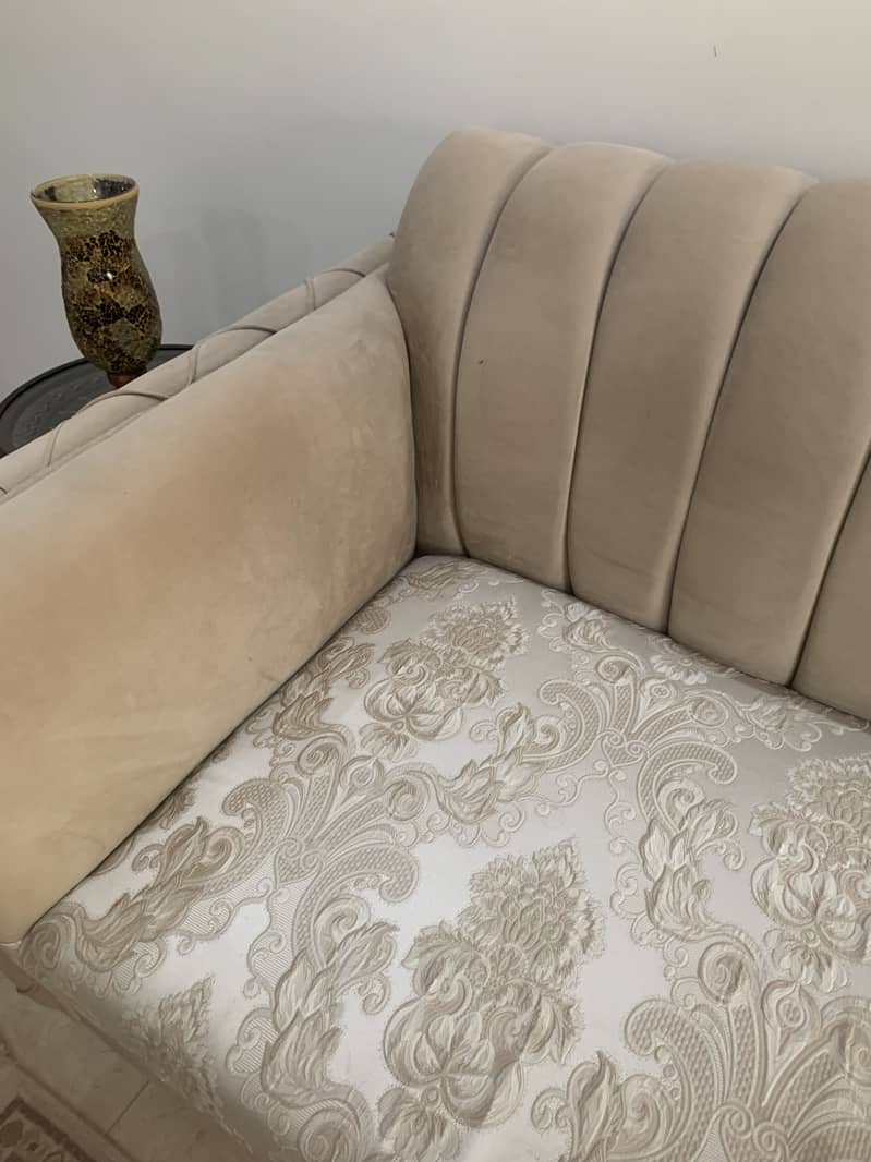bed room sofa couch 1