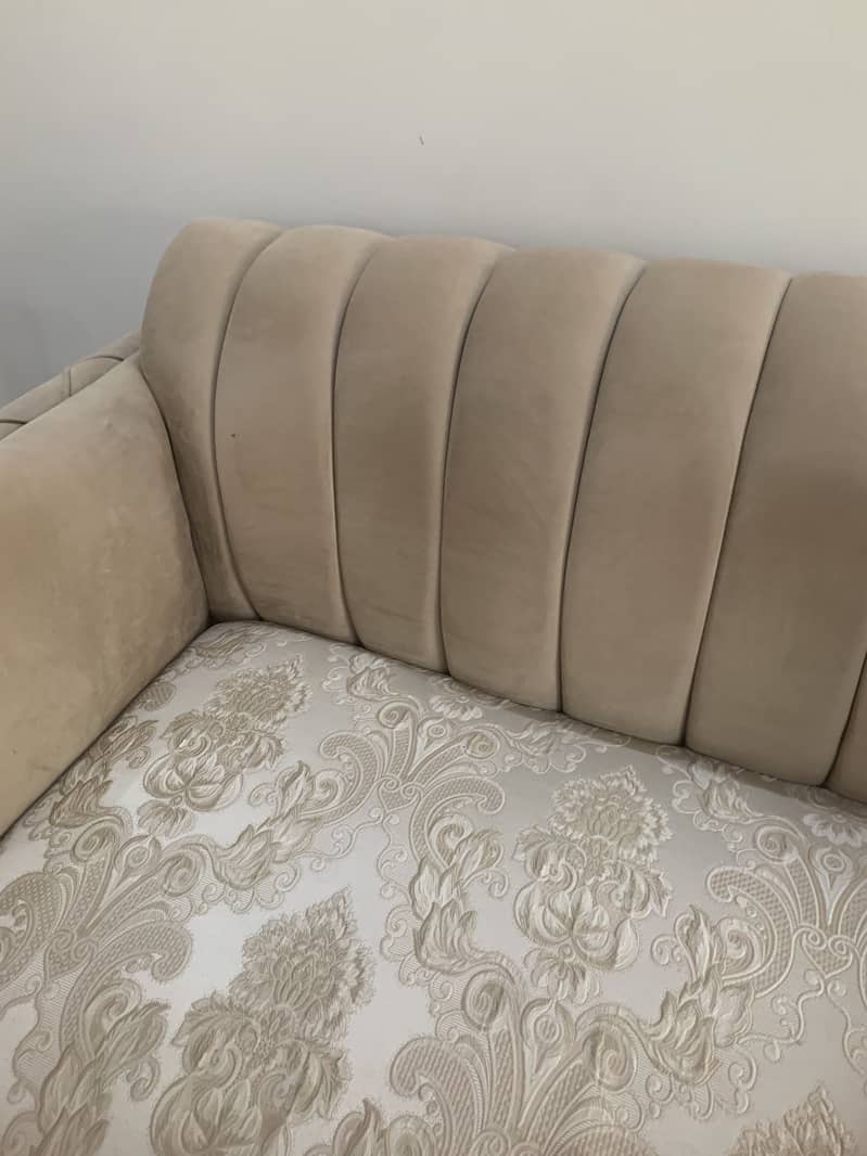 bed room sofa couch 4