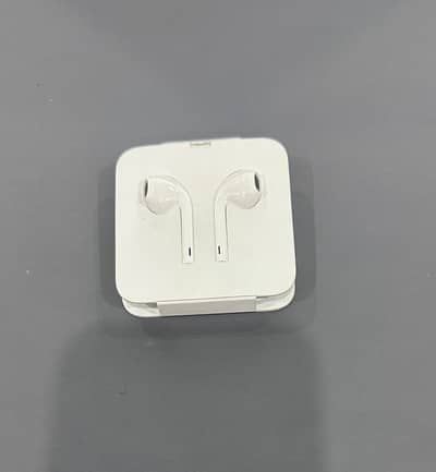 Apple Earpods lightning 100% Original Brand New