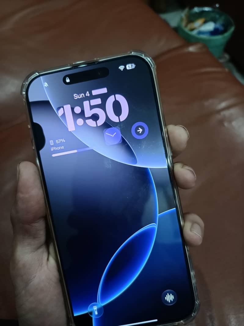 Apple iPhone 16 Pro Max 1