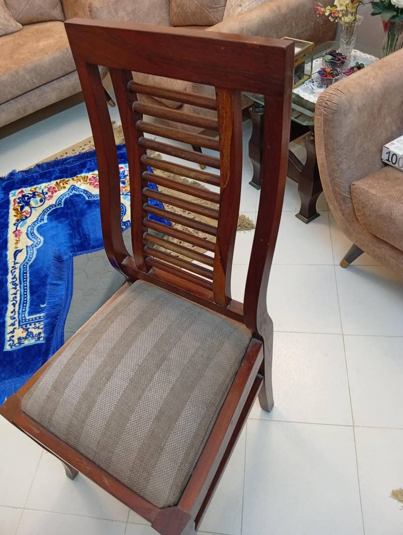 dining table with 4chairs 6