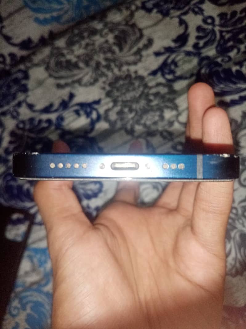 Apple iPhone 12 2