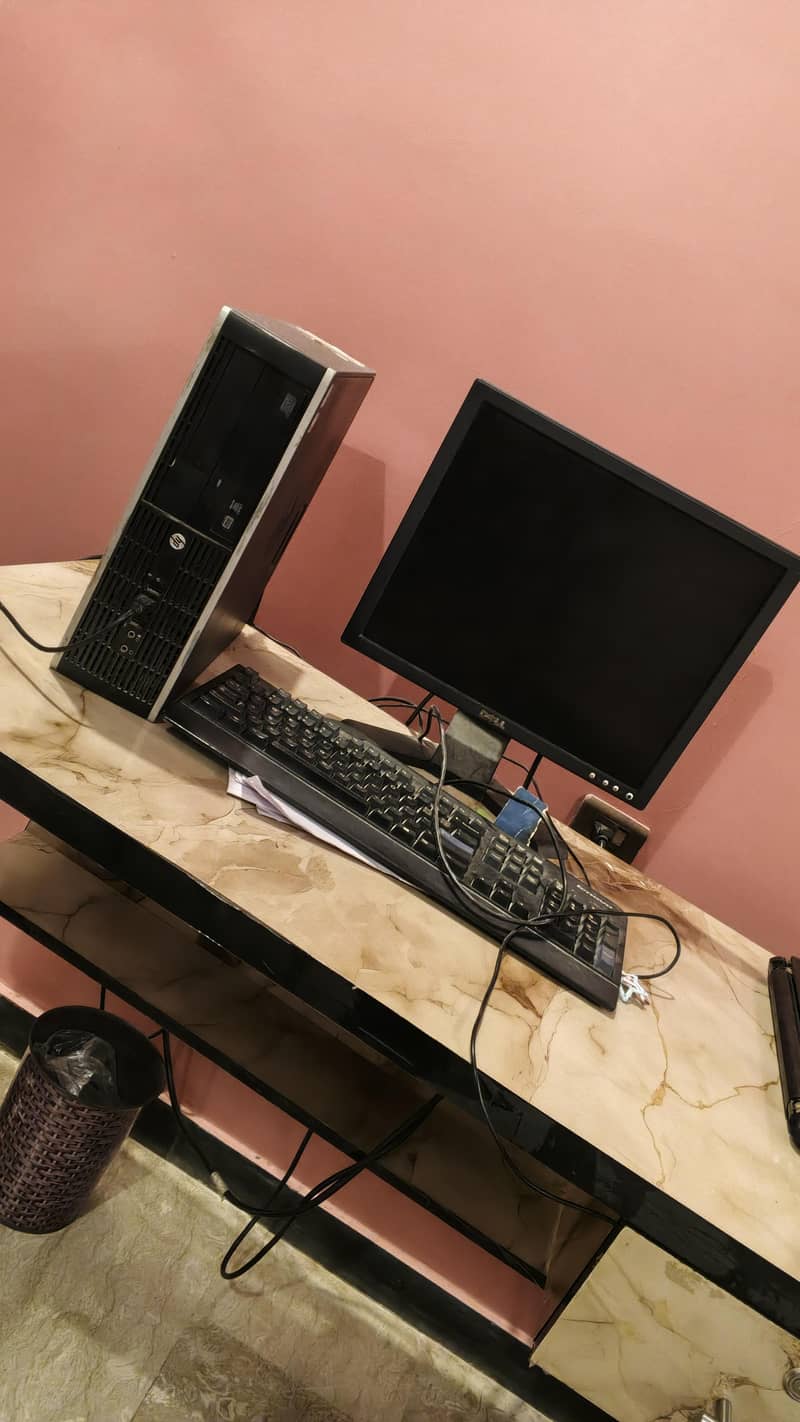 selling my computer table 2