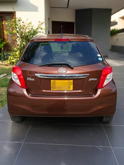 Toyota Vitz 2011