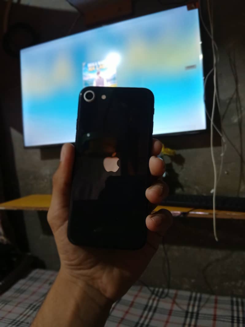 Apple iPhone SE 0